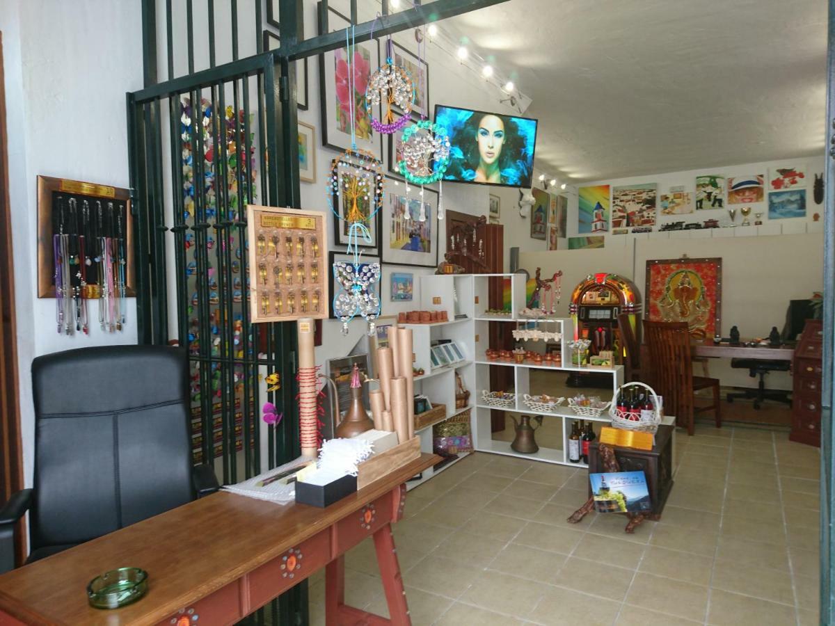 Centro De Arte Apartamento Yunquera Exterior foto